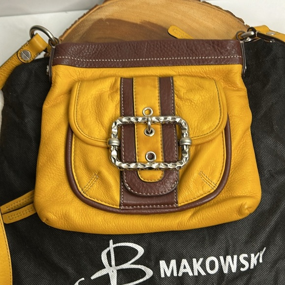 B. Makowsky Yellow and Brown cheetah print interior Crossbody purse w/dust bag - Picture 7 of 13